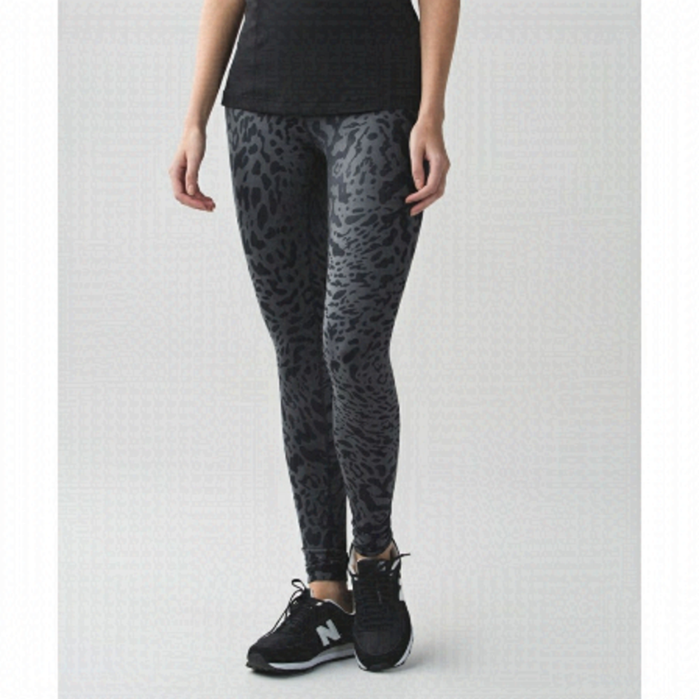 Lululemon Wunder Under Pant *Full-On Luon Animal Swirl Deep Coal Light 8